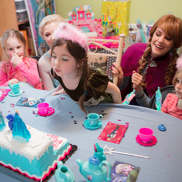 Snow Princess loves to celebrate birthdays. Celebrate your little one’s with the help of Snow Princess and The Princess Party Co.
